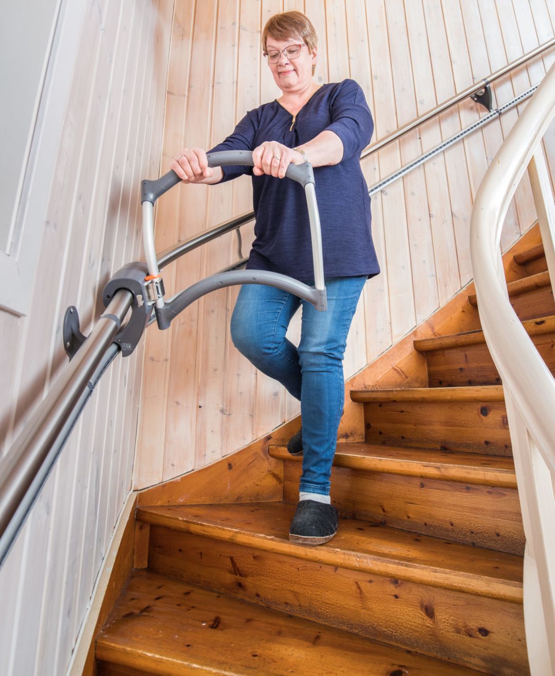 La sécurité dans les escaliers - L’aide-escalier AssiStep